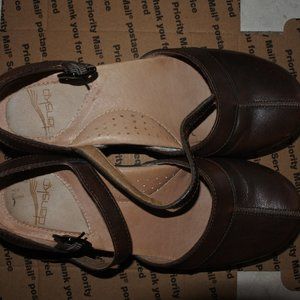DANSKO Brown Leather Shoes Size 6.5